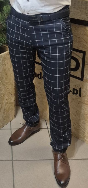 Granatowe spodnie w kratę